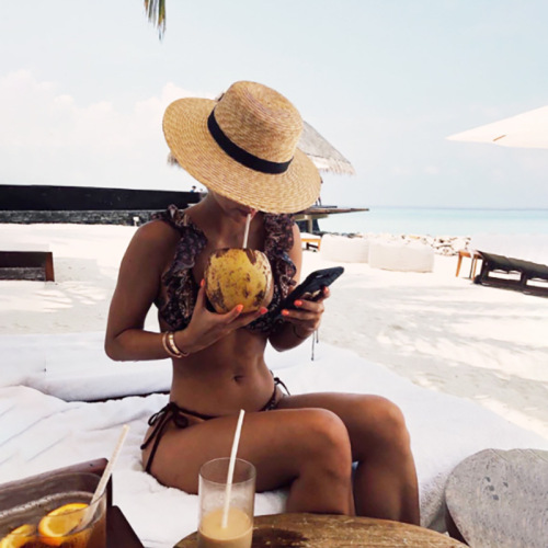 Flat-topped straw hat for women, summer casual vacation beach hat, wheat straw sun hat, British-style top hat
