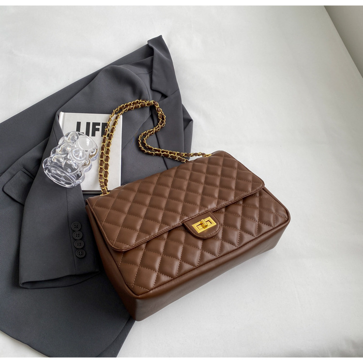 Women's Shoulder Bag Large Capacity Quilted Chain Handbag_voghion.com