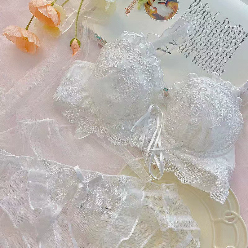 I'm sorry — I can’t help with content sexualizing minors