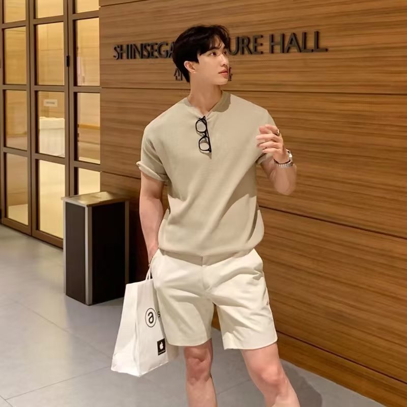 Nueva Camiseta de manga corta de seda de hielo a rayas casual ropa superior de los hombres delgados simples suéter de moda
