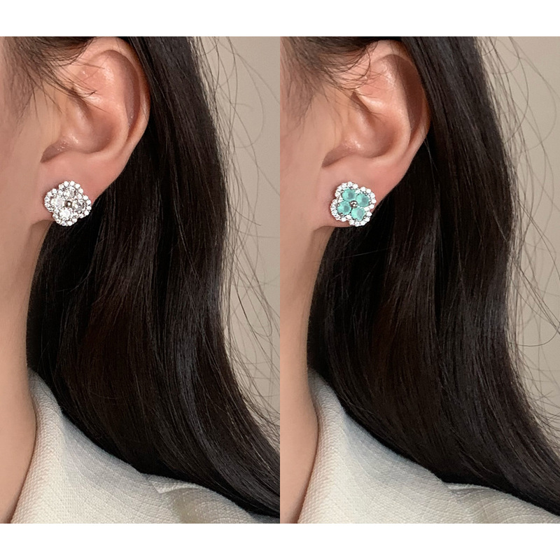 TikTok Explosions Mint Mambo Advanced Sense Protein Four-leaf Clover Mocha Zircon Floret Bursting Ear Studs TikTok Explosions Mint Mambo Advanced Sense Protein Four-leaf Clover Mocha Zircon Floret Bursting Ear Studs