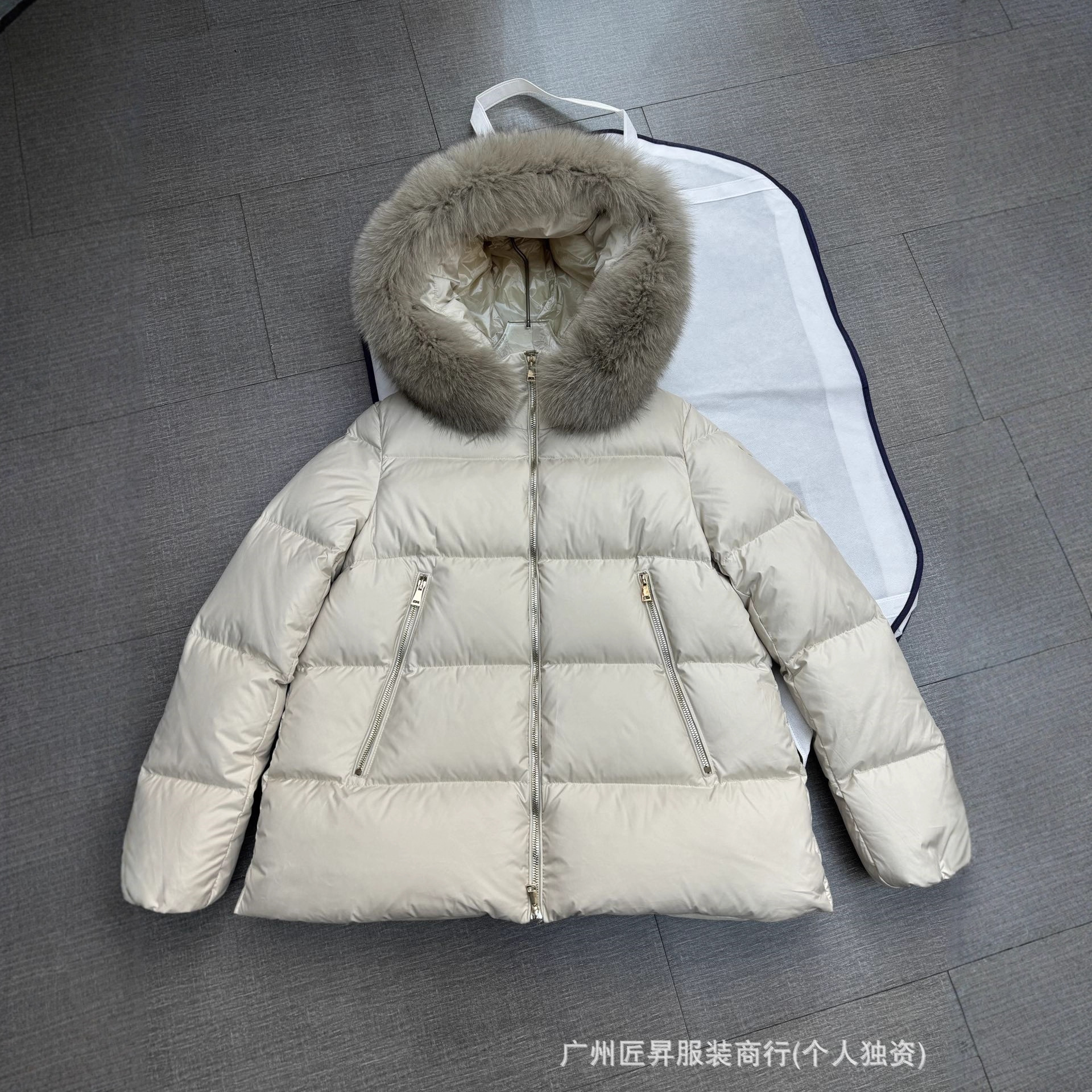 Cross-Border Popular In-Stock High-Volume Mongolian 25 Autumn and Winter Doll Laiche New Women's Large Fur Collar down Jacket Coat