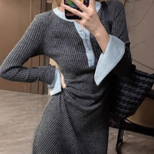 小众撞色拼接长袖连衣裙女春秋冬新款收腰修身针织气质中长包臀裙