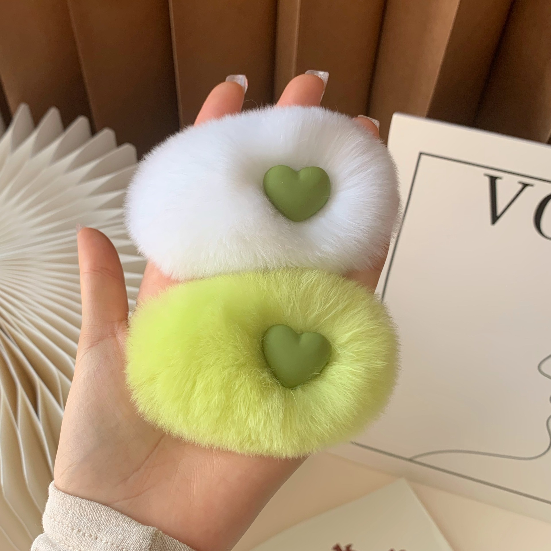 Cute Japanese-Korean Plush Hair Clips Made from Genuine Rex Rabbit Fur, Kids' Side Clips with Heart Design, BB Clips, and Girls' Bangs Accessories—Wholesale