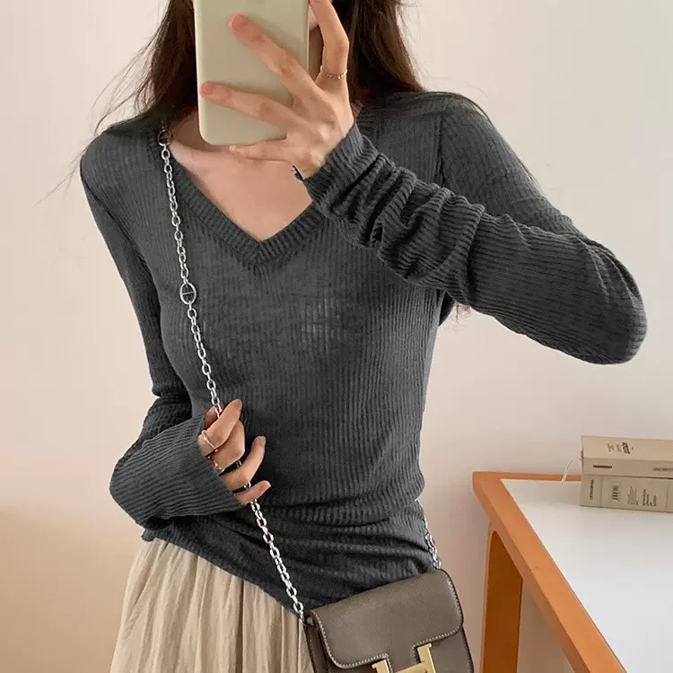 凯真辣妹防晒针织罩衫面膜长袖T恤女秋季2024新款纯欲V领微透上衣