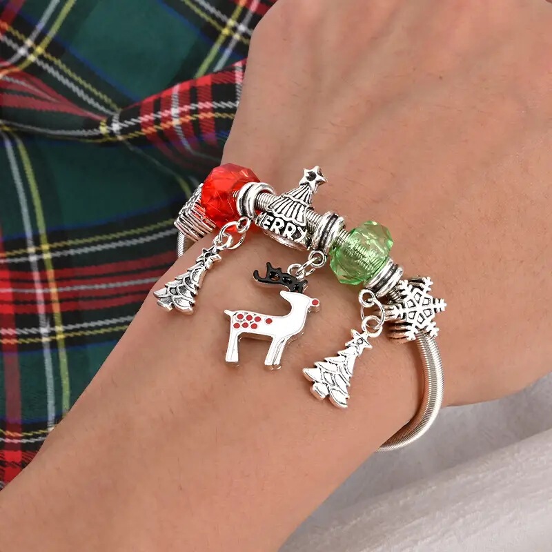 Colorful Acrylic Beads Pendant Rhinestone Women's Charm Bracelet Christmas Bracelet Elk Christmas Tree Colorful Acrylic Beads Pendant Rhinestone Women's Charm Bracelet Christmas Bracelet Elk Christmas Tree