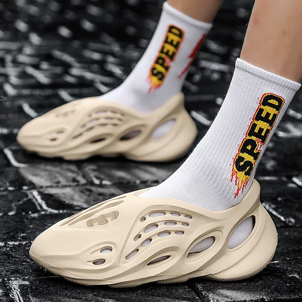 Large Size Sandals Kanye Yeezy Clogs Summer Unisex Water Shoes Casual Beach Parent-Child Shoes Men