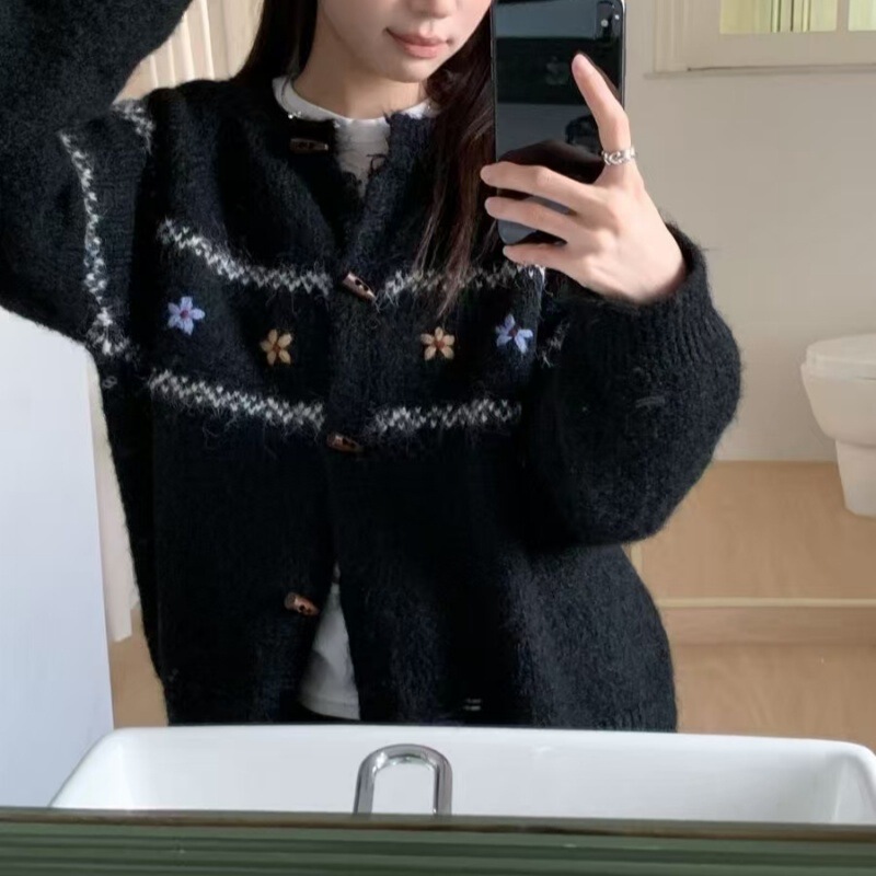秋冬新款圆领牛角扣针织衫开衫女日韩风跨境森系绣花休闲百搭毛衣|undefined
