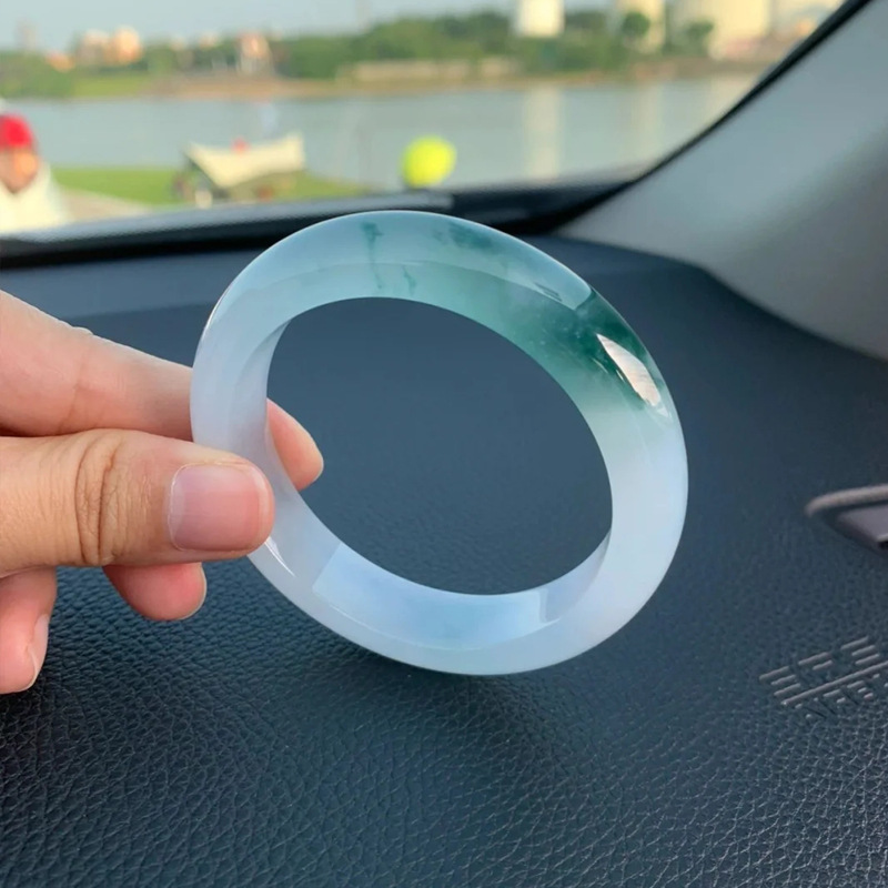 Natierlech Birmanesch Typ A Jadeite Bracelet Jade Bangle_voghion.com