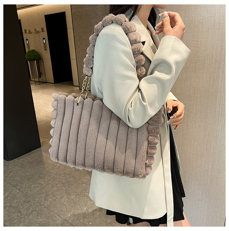 Zipper Closure Type Single Shoulder Strap Strap Type Shoulder Bag Bags Type Plush Bag Women's New Korean Style Large Capacity Sweet Chain Tote Casual Fashion Portable Shoulder Bag