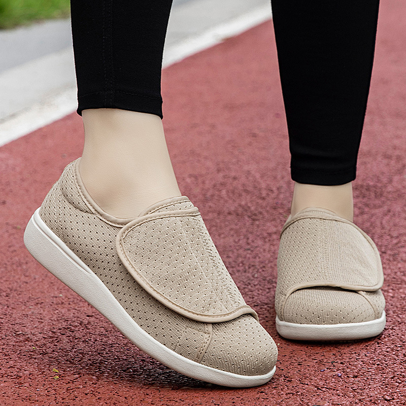 Wide-Footed Elderly Shoes for Autumn, Lightweight and Breathable Walking Shoes for Parents, Non-Slip Grandma Cloth Shoes, Soft-Soled Widened Shoes for Moms Wide-Footed Elderly Shoes for Autumn, Lightweight and Breathable Walking Shoes for Parents, Non-Slip Grandma Cloth Shoes, Soft-Soled Widened Shoes for Moms