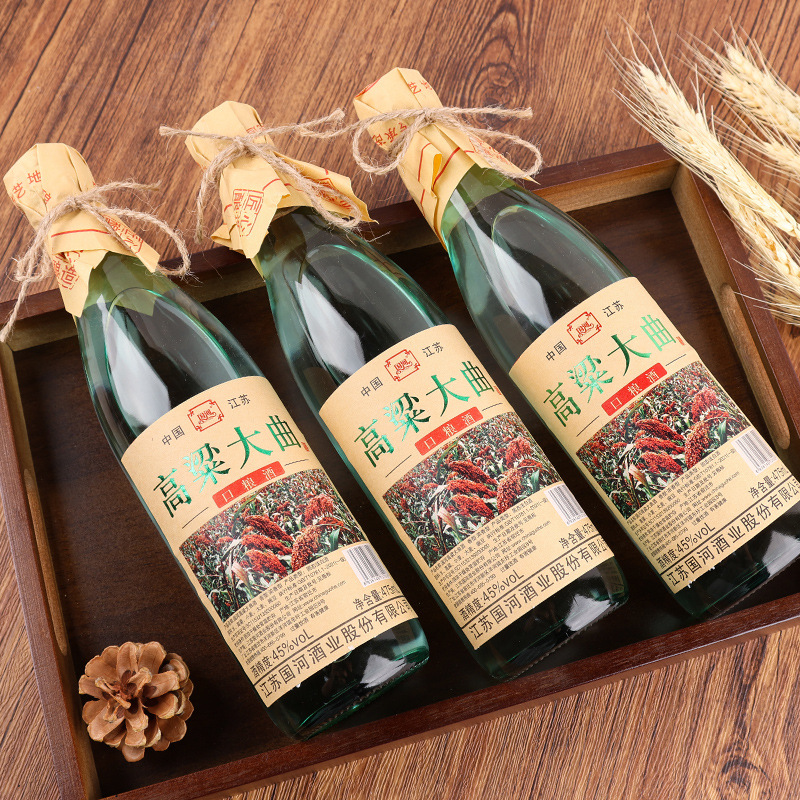 高粱大曲酒浓香型白酒45度整箱纯粮白酒源头厂家批发一件代发白酒