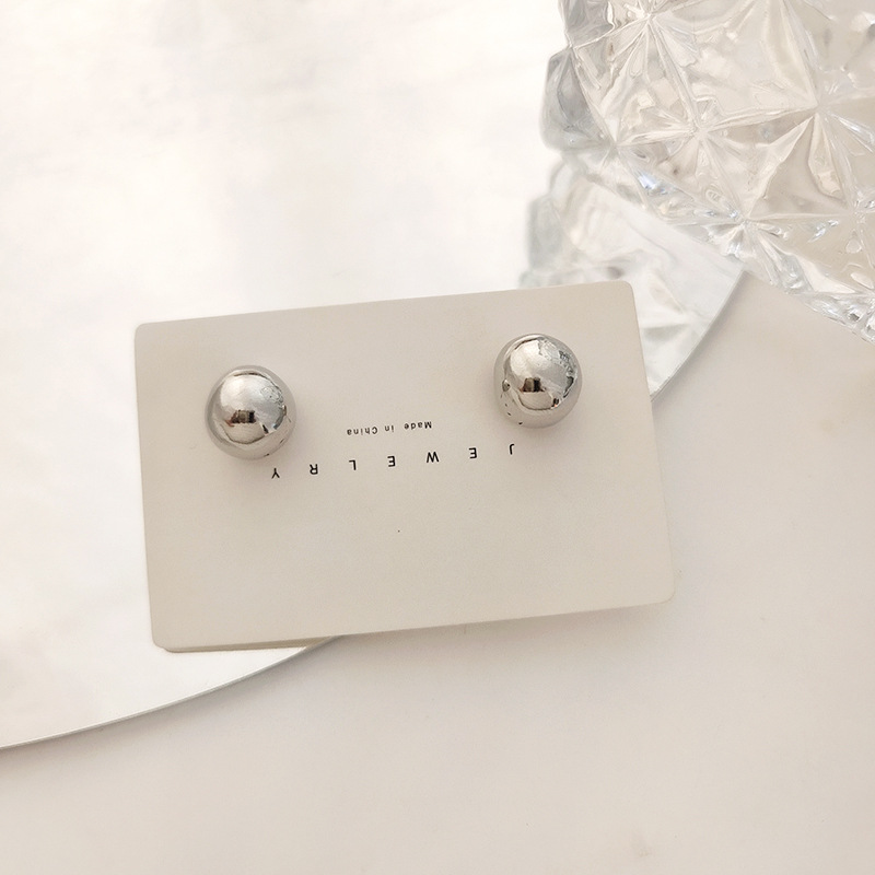 1 Pair Fashion Solid Color Alloy Plating Womenu0027S Ear Studs