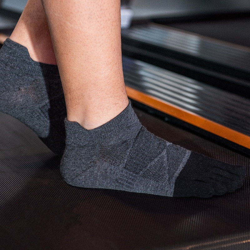 Jingzheng calcetines de cinco dedos Otoño e Invierno algodón deportivo antideslizante Cómodos calcetines de Punta corta transfronteriza e-commerce exclusivo