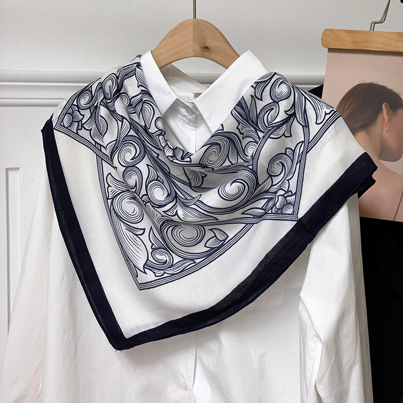 Bufandas de seda cuadrada alta sensación 2025 nueva flor de anacaju imitación bufandas de seda correa de cabello bufandas bufandas al por mayor