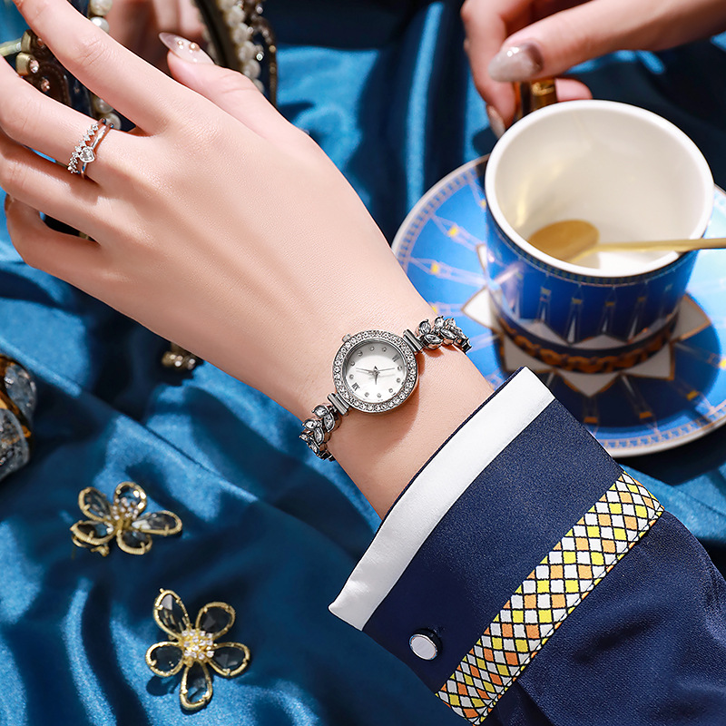 Bendian Reloj de mujer Reloj de pulsera de sirena Reloj de nicho estrellado diamante completo cola de pez Comercio exterior reloj de mujer de cuarzo