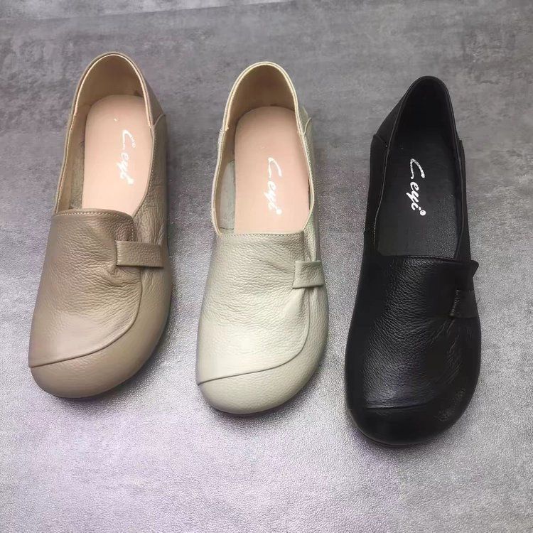 2026 zapatos de soltero de mujer de verano, zapatos de cuero suave, zapatos planos cómodos, zapatos de mujer de edad media y vieja, pies anchos y pedales
