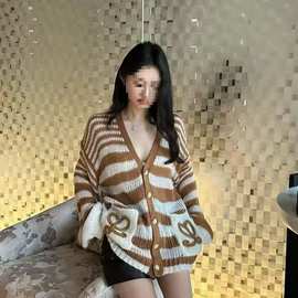 高版本~慵懒风宽松针织开衫上衣新款条纹撞色镂空V领毛衣外套女棉