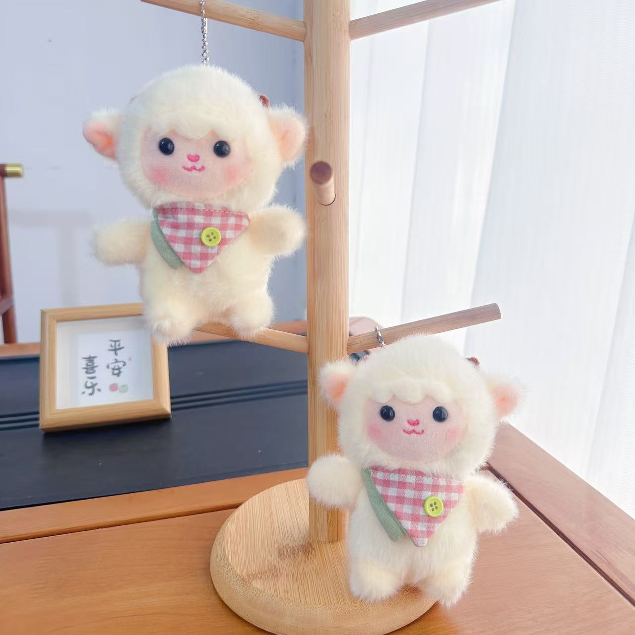 Cuatro pulgadas muñeca de peluche pequeño colgante muñeca llavero muñeca mochila colgante juguete de peluche regalo