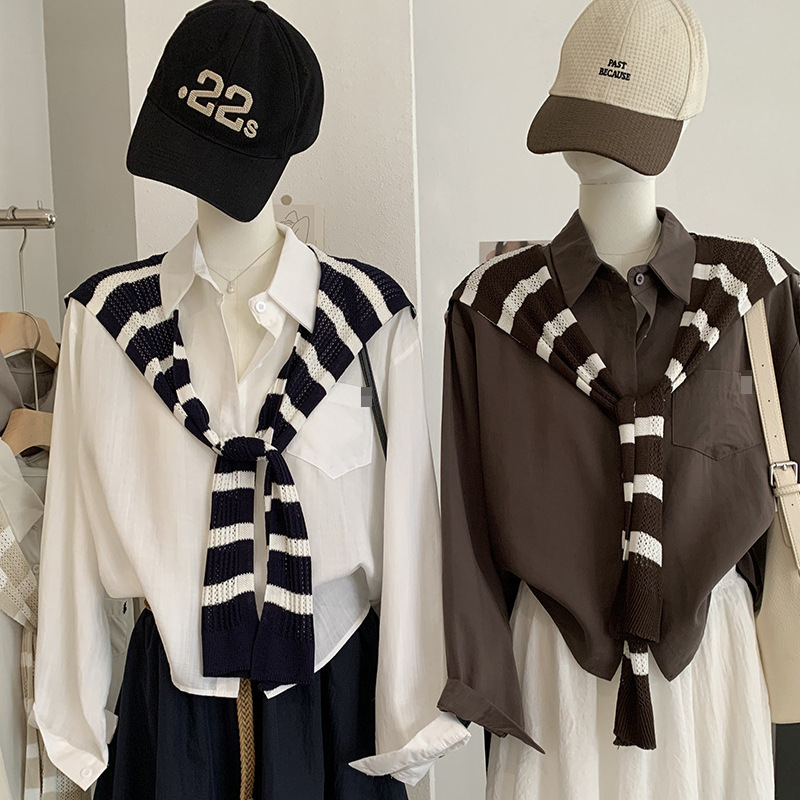 KEKEZOON Single Pocket Pony Embroidery Collared Long Sleeve Shirt with Hollow Striped Shawl Two-Piece Set 8404 KEKEZOON Single Pocket Pony Embroidery Collared Long Sleeve Shirt with Hollow Striped Shawl Two-Piece Set 8404