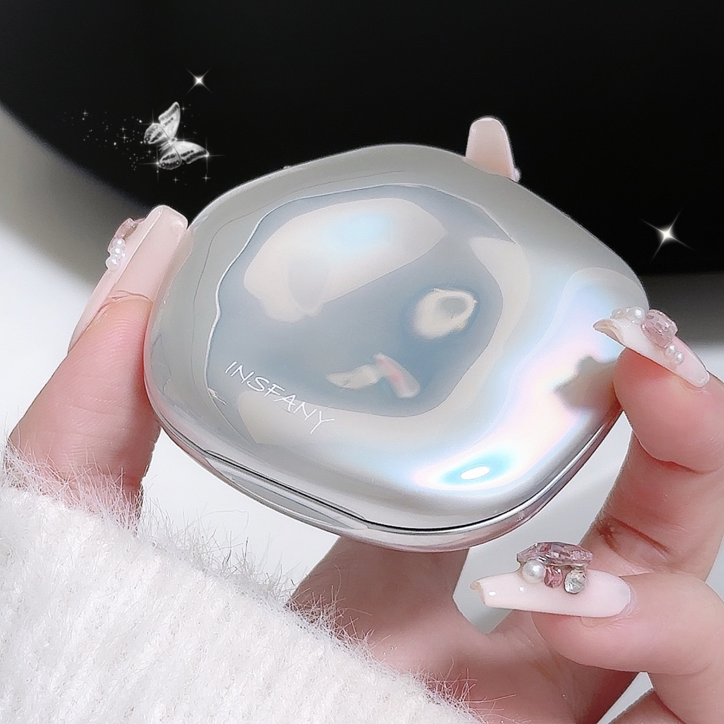 INSFANY Shell Highlight Sparkling Clear Face Brightening and Modifying Natural Three-dimensional Eye color-changing glitter Powder Eyeshadow Item Picture