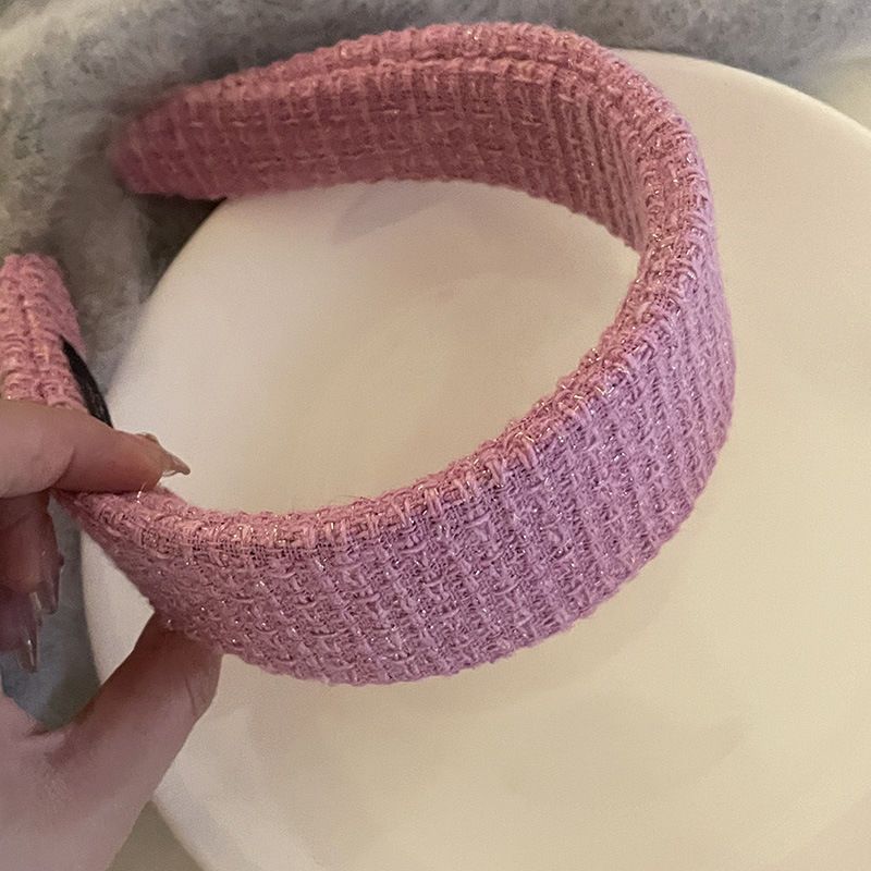 2024 otoño y invierno nuevo temperamento rojo en línea otoño y invierno trenzado banda de cabello mujer francesa cráneo alto banda ancha presión de cabello clip