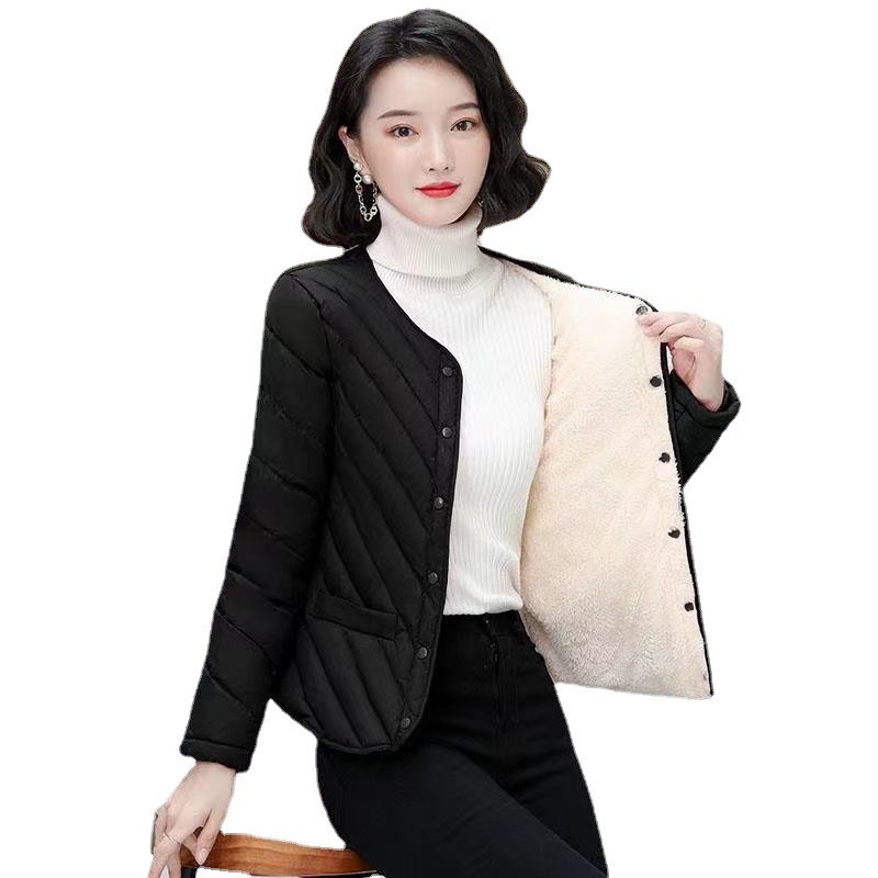 2021 Plush thickened cotton padded jacket Korean women's short winter wear light down cotton padded jacket