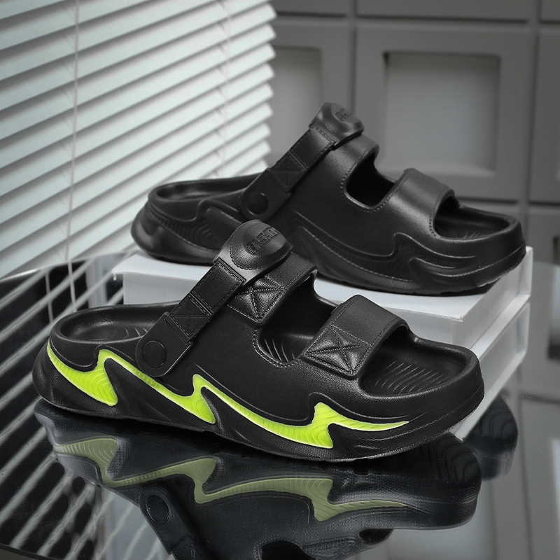 Nuevas sandalias de primavera y verano al aire libre, zapatillas de hombre transpirables de doble uso, suela gruesa, deportes y ocio, zapatos de playa antideslizantes, ropa exterior para hombres