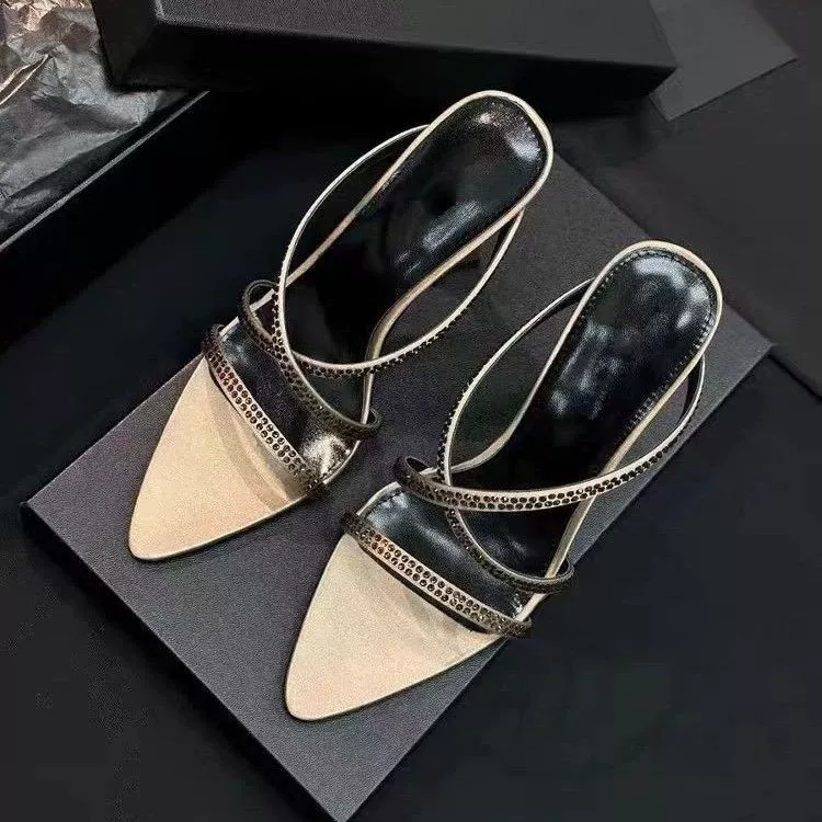 Brown summer sandals with a strap, slippers