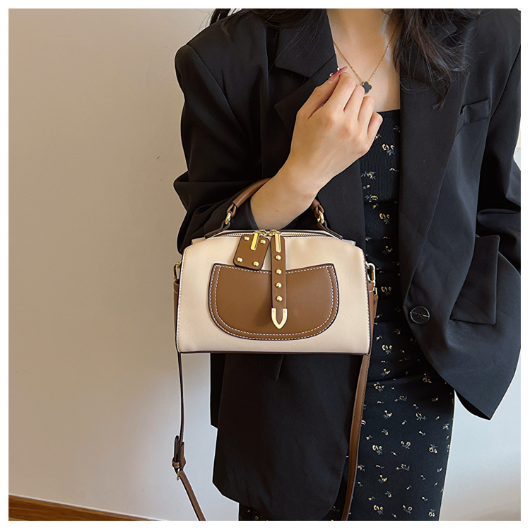 This year's popular handbag for women in 2024, new high-end color contrast single shoulder crossbody bag, stylish and_voghion.com