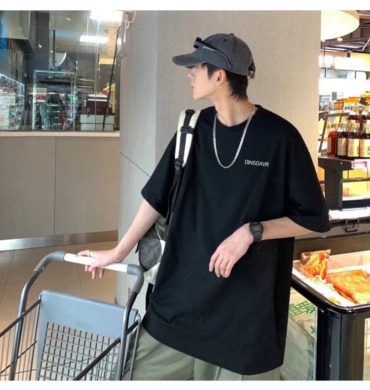 T-shirt da uomo di marca trendy Instagram a maniche corte Estate 2022 Nuova tendenza della moda da uomo semplice e versatile allentata_voghion.com