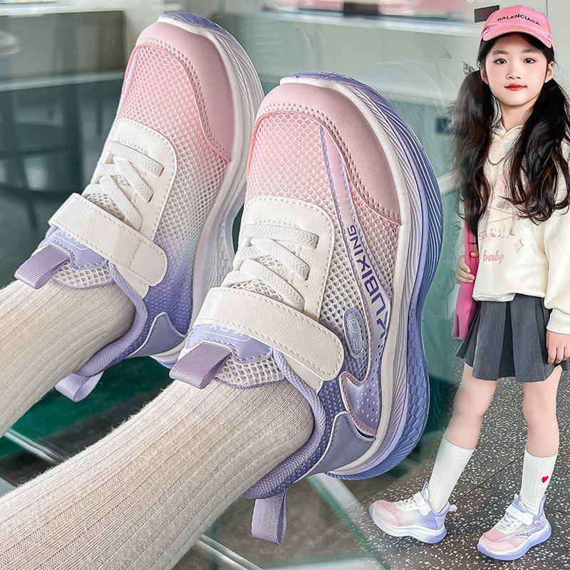 61白い靴の夏の薄いタイプの子供の運動靴のシングルネットの通気性の夏の新型の女の子のランニング靴の透網面|undefined