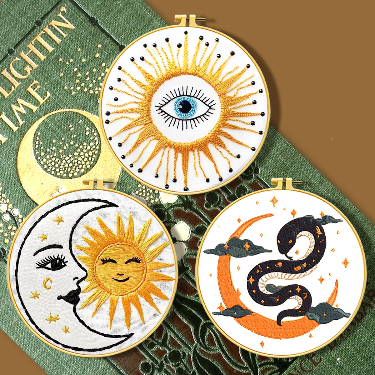 Nuevo estilo transfronterizo Sun Moon Spirit Snake 2025 nuevo estilo bordado de punto de cruz elementos de tótem arte bordado a mano