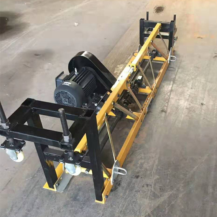 山东临沂5米混凝土路面整平机 湖北荆州6米框架式汽油振动梁