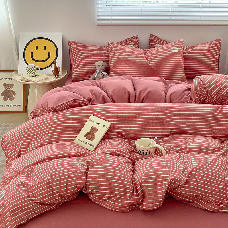 Cama de cuatro piezas A clase madre y bebé dormir desnudos ropa de cama de algodón lavado con agua cubierta cama dormitorio cama de tres piezas