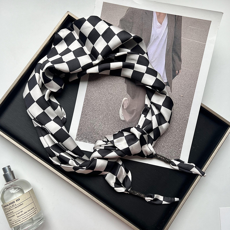 Tablero de ajedrez en blanco y negro