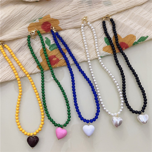 Sweet and cute girly style candy-colored love clavicle chain versatile necklace Korean new beaded pearl necklace
