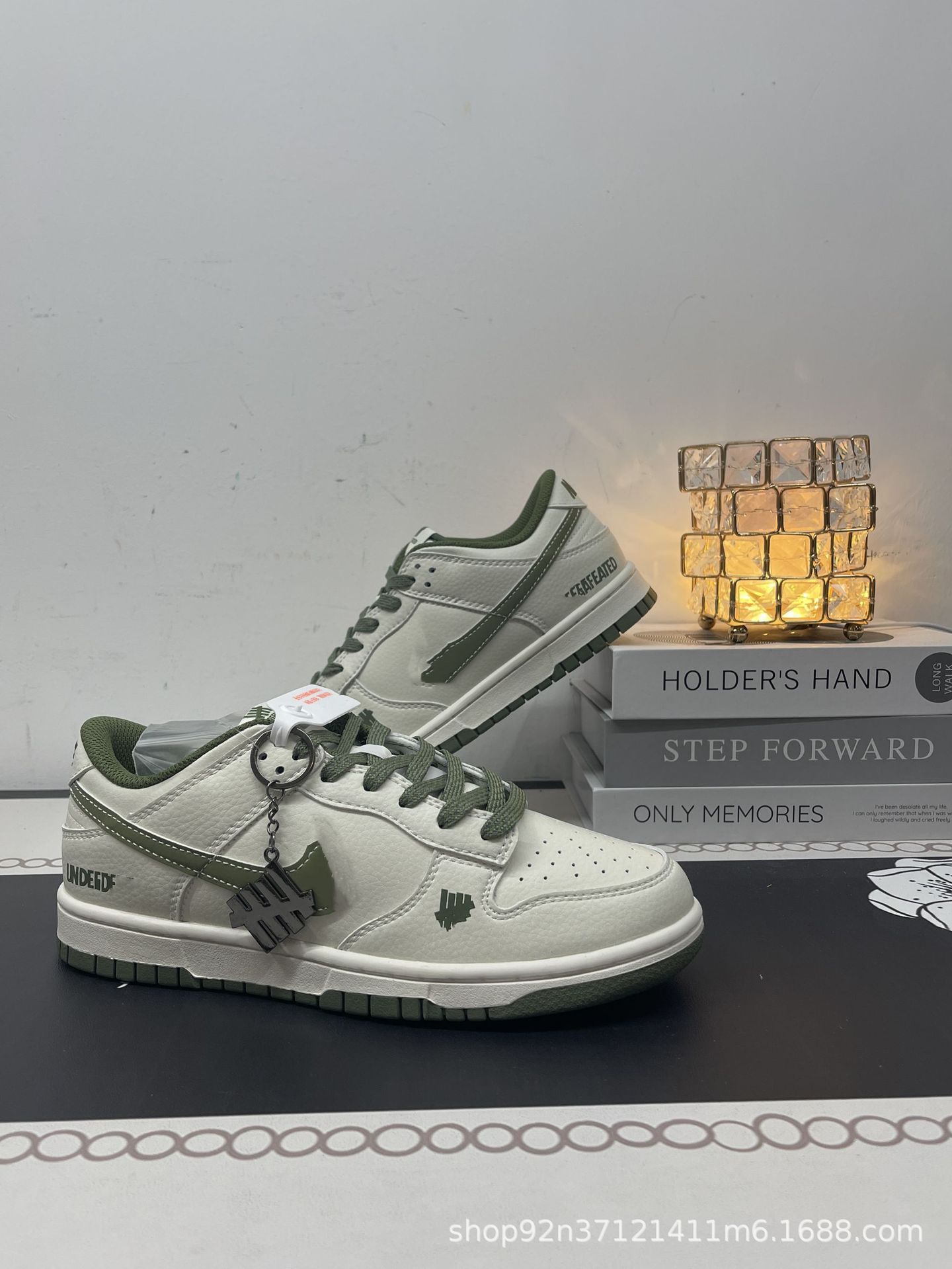 오프화이트 그린[하프 사이즈 있음]