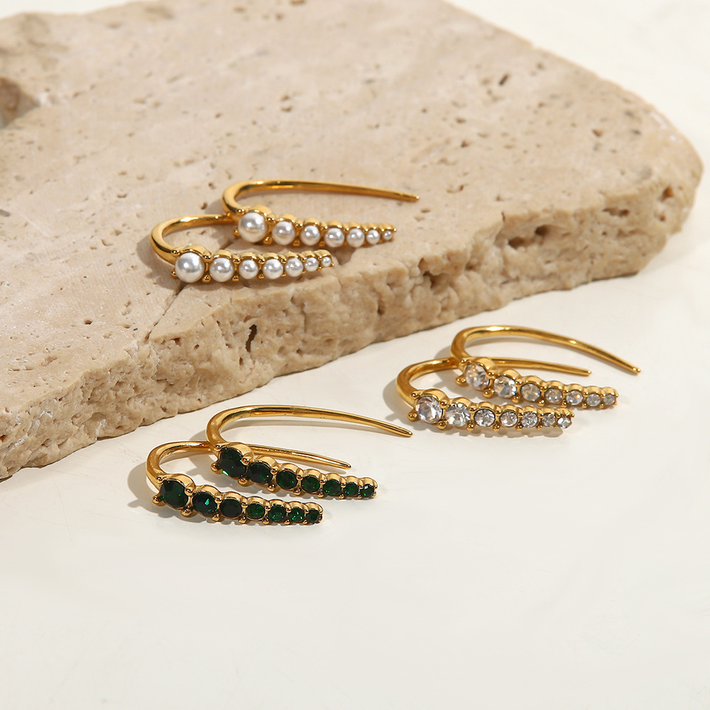 Fashion Round Stainless Steel Inlay Artificial Diamond Pearl Earrings 1 Pair