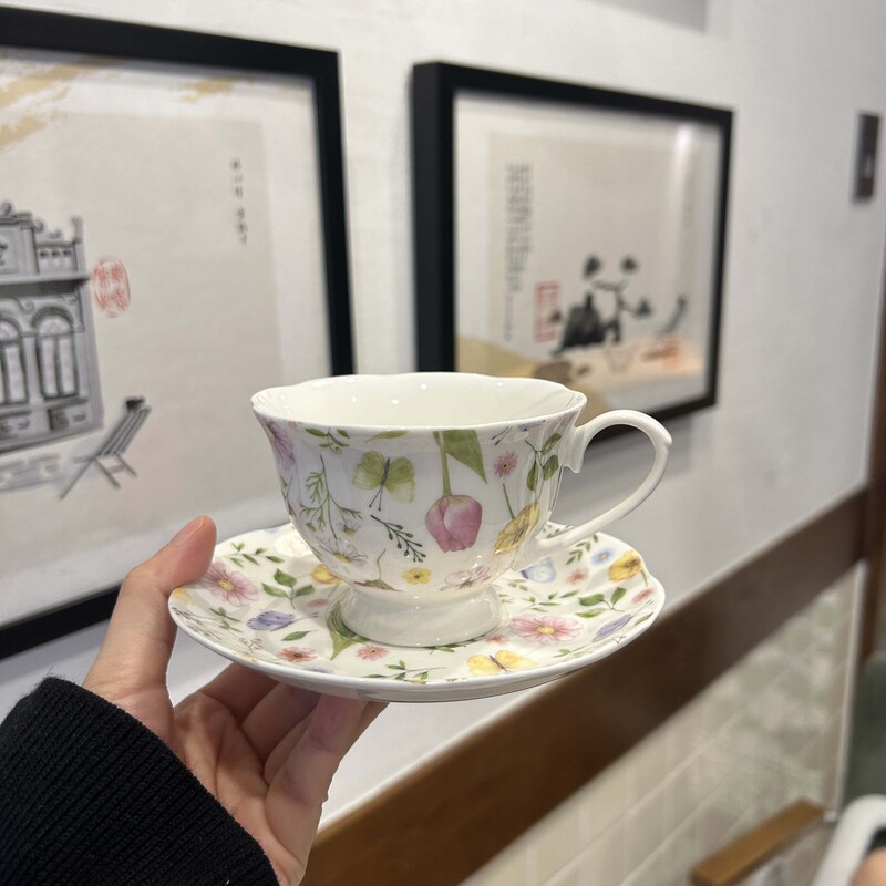 Pastoral-style floral coffee cup and saucer, afternoon tea cup, black tea cup and saucer, coffee cup set, French-style high-value cup and saucer Pastoral-style floral coffee cup and saucer, afternoon tea cup, black tea cup and saucer, coffee cup set, French-style high-value cup and saucer