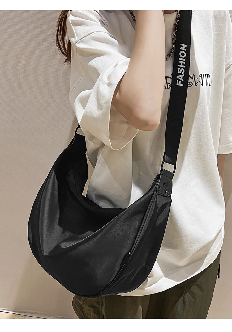 ins Simple nylon fabric crossbody bag for women 2023 new Korean style fashionable single-shoulder dumpling bag for students, trendy single-shoulder bag undefined