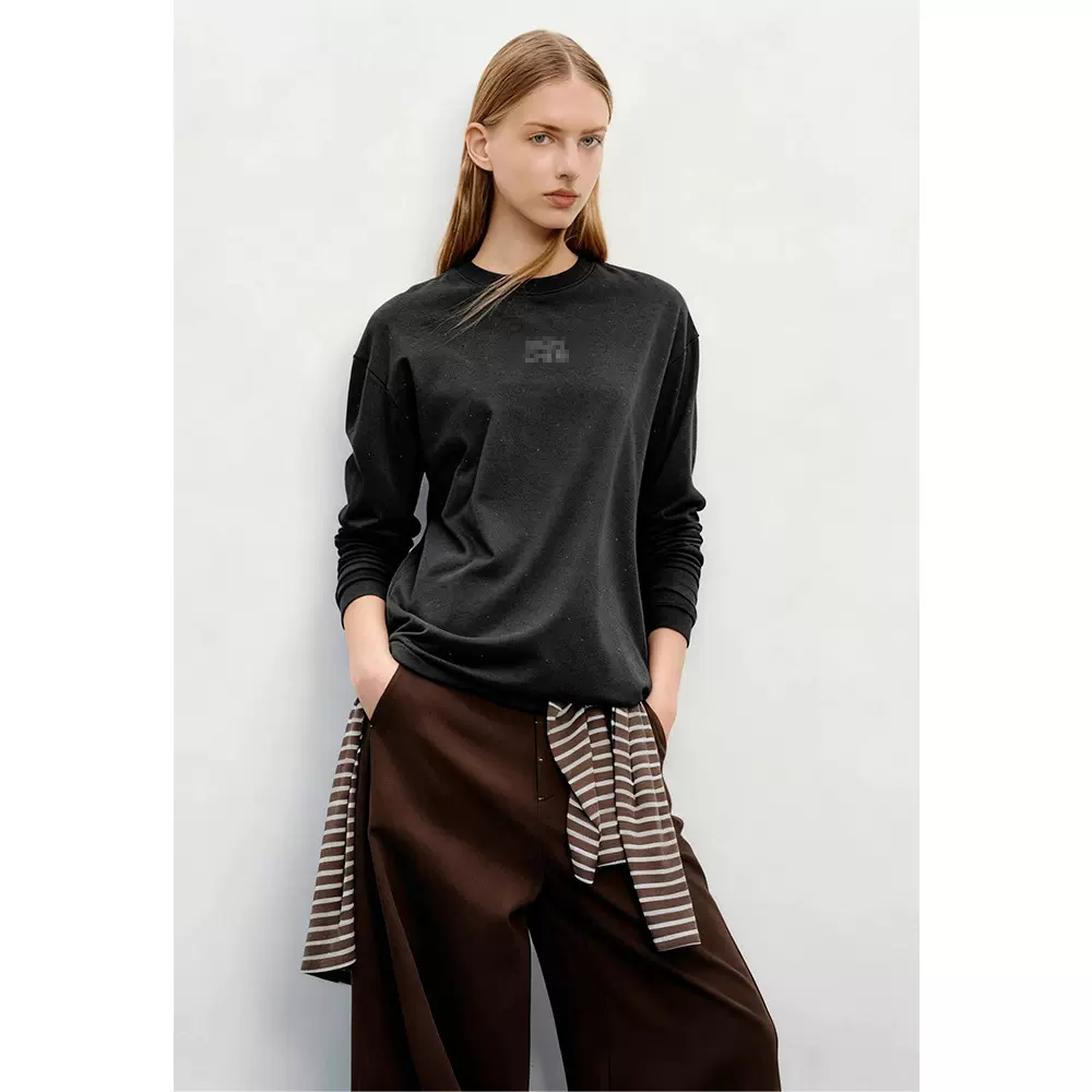 四媛 精梳新疆棉做旧植绒印花烫钻宽松圆领落肩长袖T恤女秋季9352