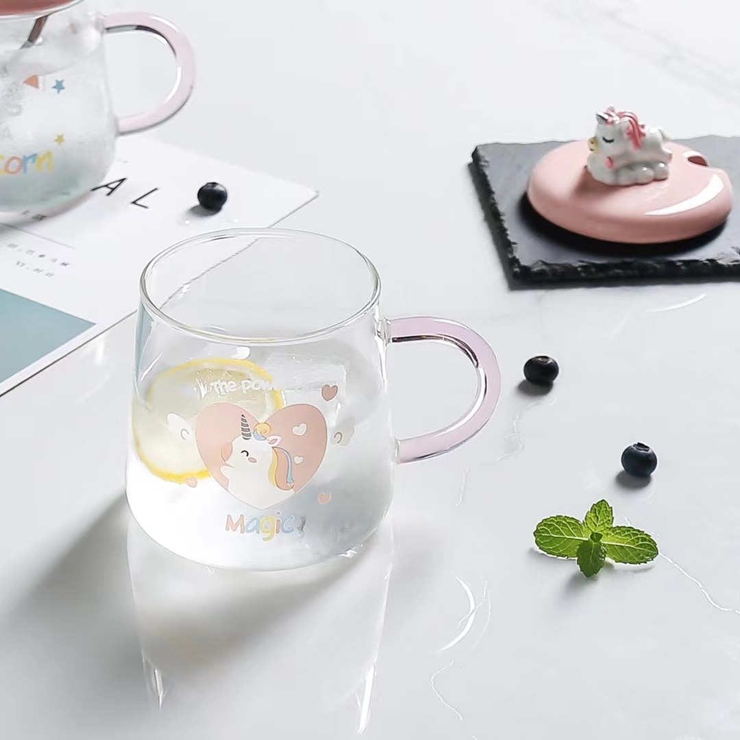 Personalidad creativa de dibujos animados unicornio regalo taza de vidrio transparente con tapa cuchara taza de café estilo coreano taza para beber