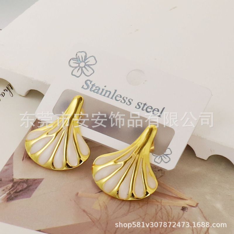 跨境轻奢高级感不锈钢方形白色滴釉爱心耳环女小巧精致时尚耳钉|undefined