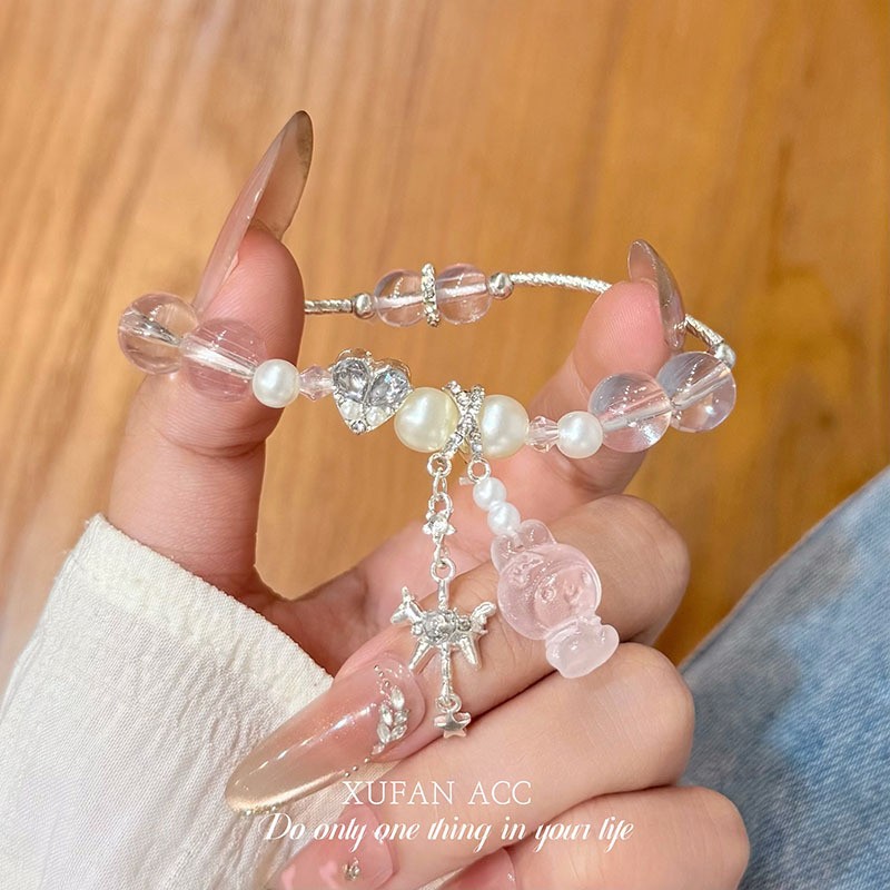 Cute bracelet, simple and elegant design