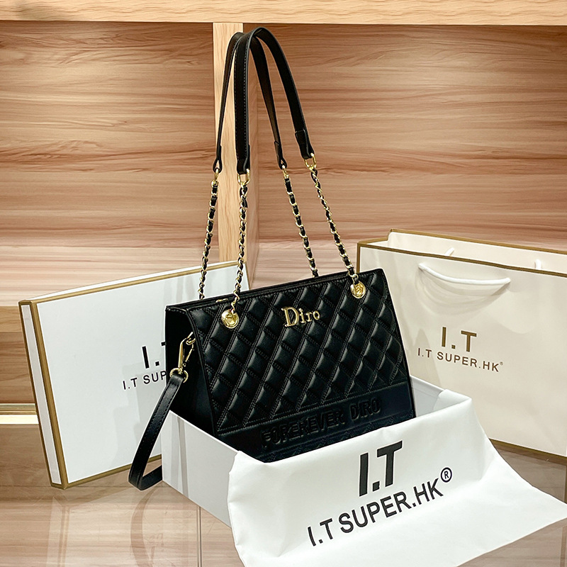 Hong Kong Counter Genuine Leather Large Capacity Commuter Tote Bag For Women 2026 New Arrival Luxury Chain Shoulder And Crossbody Bag - Thumbnail 2