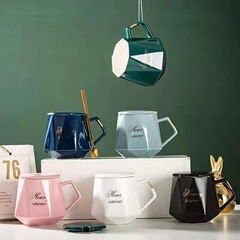 北欧陶磁器マグカップ水杯蓋付きスプーン描金コーヒーカップオフィスカップルカップギフトボックス