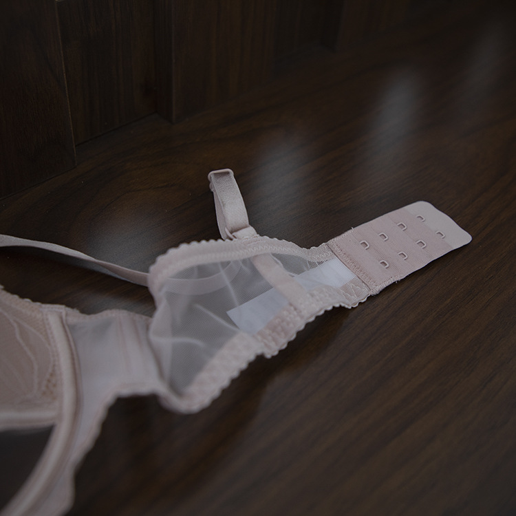 New Soft Steel Ring Spongeless Thin Cup Sexy Bra Set with French Straps for Large Chest and Small Underwear_voghion.com