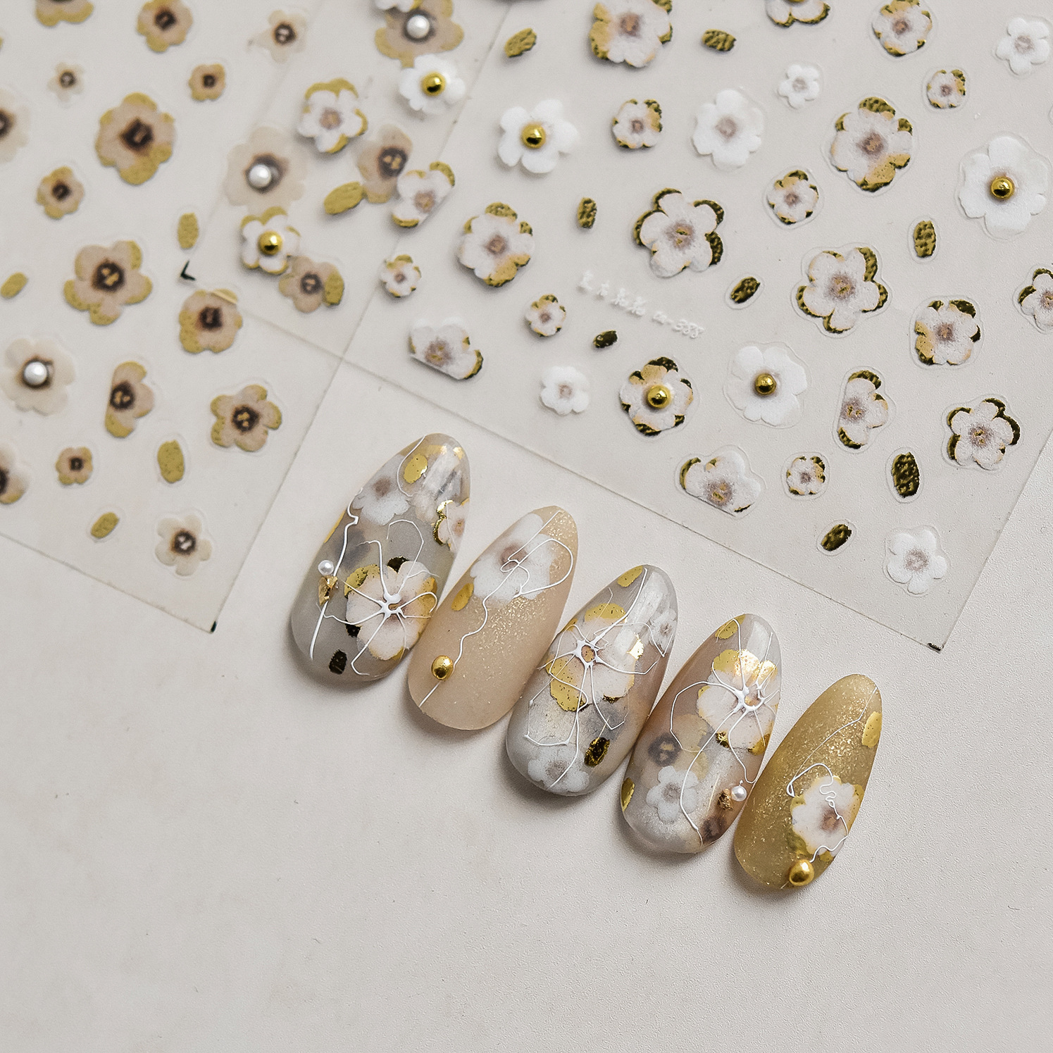 Red de celebridades de la red nueva flor de metal de diamantes de cristal pequeña pegatina de uñas difuminado japonés uñas retro flor retro TA388 al por mayor