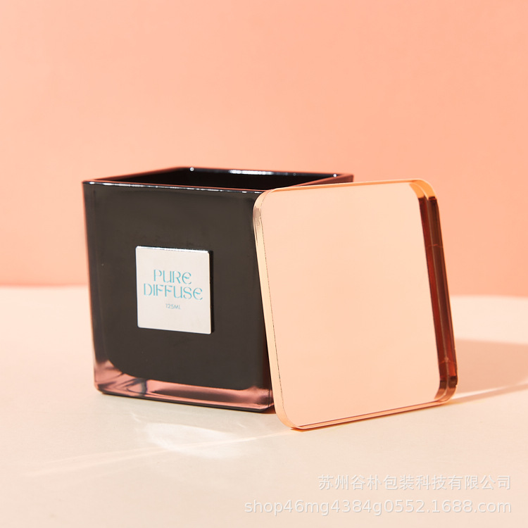 Glossy black glass aromatherapy